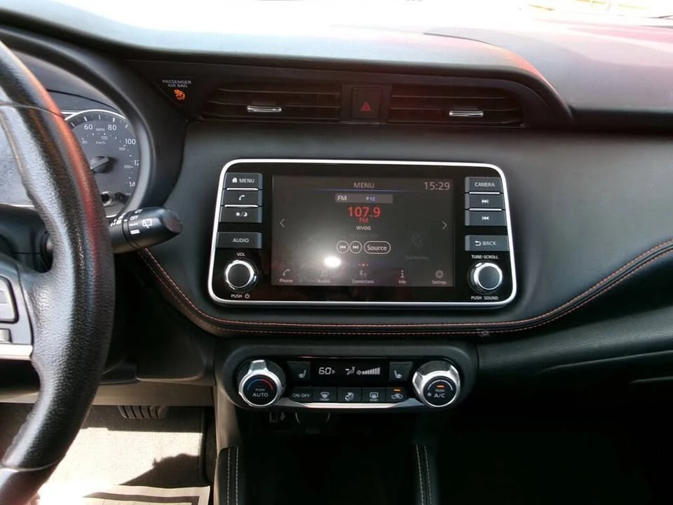 2020 Nissan Kicks - Image 15 of 20