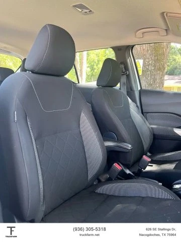 2020 Nissan Kicks - Image 8 of 15