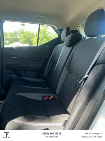 2020 Nissan Kicks - Image 10 of 15