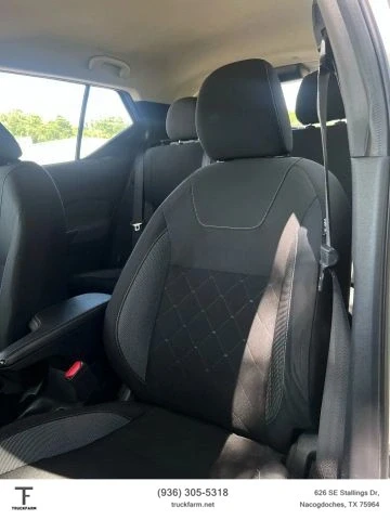 2020 Nissan Kicks - Image 11 of 15