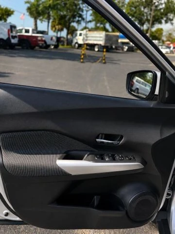 2020 Nissan Kicks - Image 7 of 19