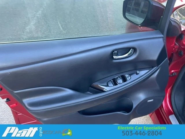 2020 Nissan Leaf - Image 17 of 21