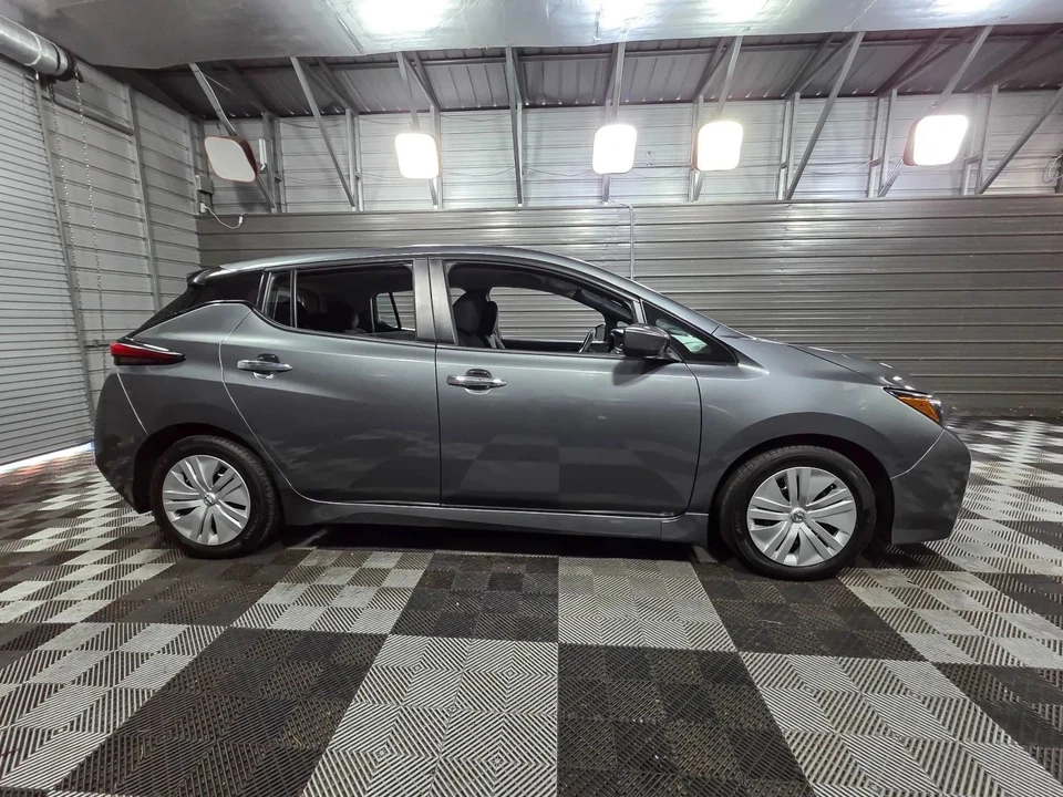 2020 Nissan Leaf - Image 9 of 12