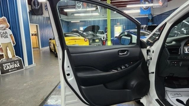 2020 Nissan Leaf - Image 6 of 12