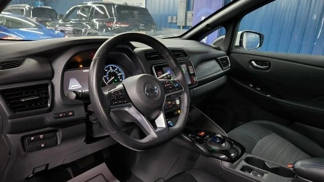 2020 Nissan Leaf - Image 8 of 12