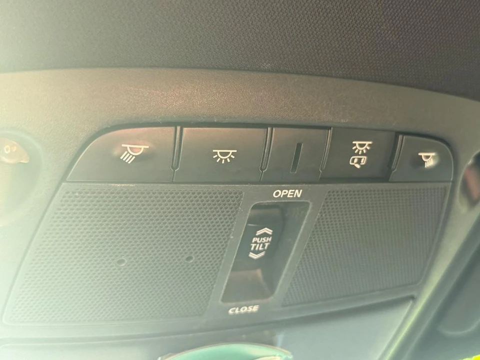 2020 Nissan Maxima 8th Gen - Image 16 of 21