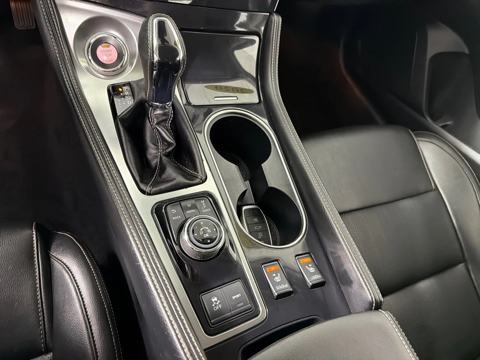 2020 Nissan Maxima 8th Gen - Image 16 of 21