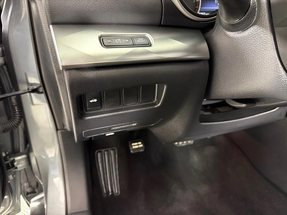 2020 Nissan Maxima 8th Gen - Image 11 of 21