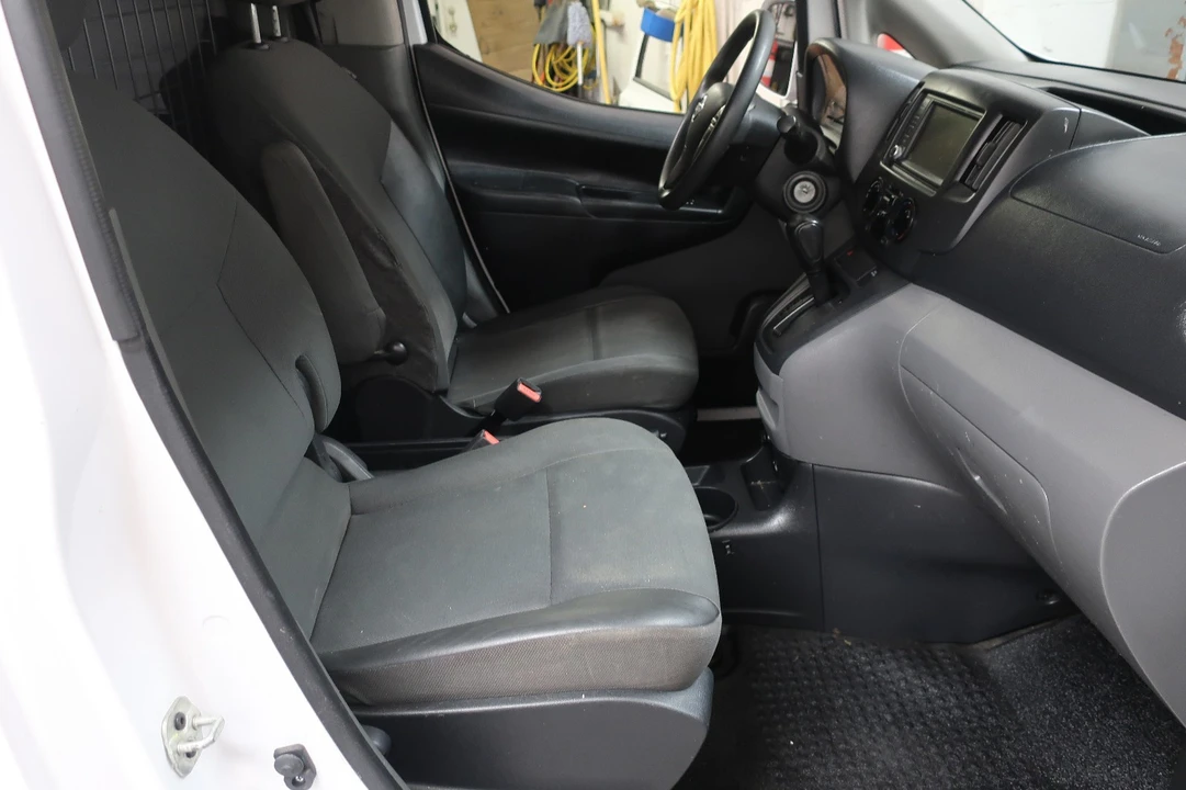 2020 Nissan NV - Image 10 of 20