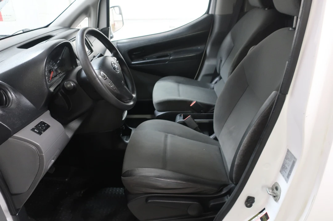 2020 Nissan NV - Image 8 of 20