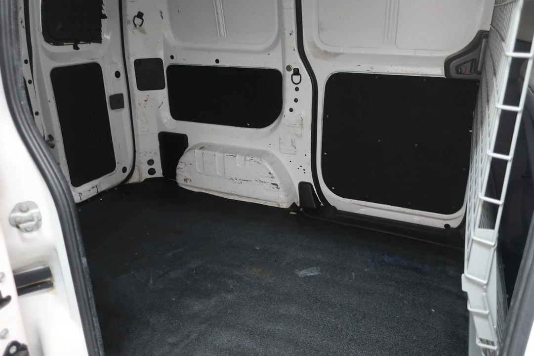 2020 Nissan NV - Image 11 of 20