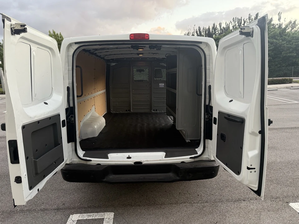 2020 Nissan NV2500 - Image 10 of 21