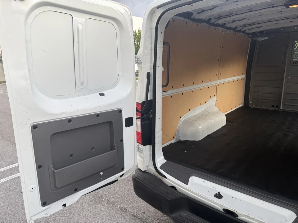 2020 Nissan NV2500 - Image 17 of 21