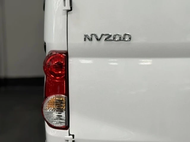 2020 Nissan NV - Image 9 of 12