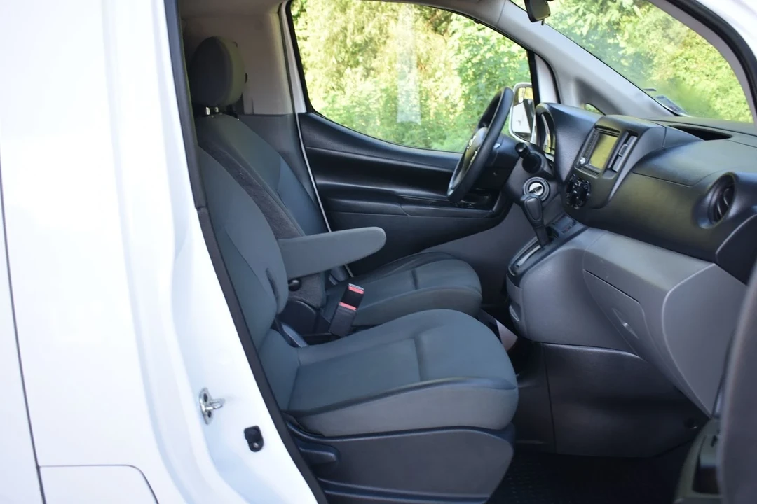 2020 Nissan NV - Image 16 of 21