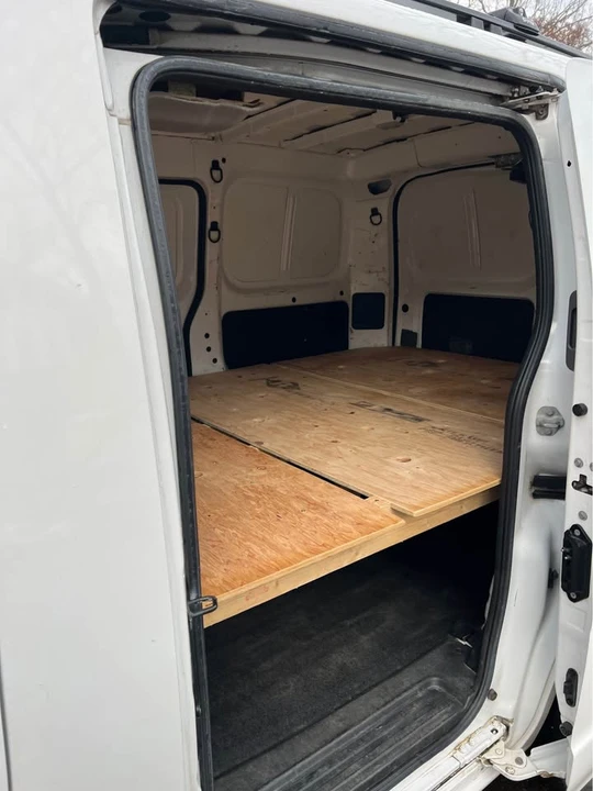 2020 Nissan NV - Image 10 of 16
