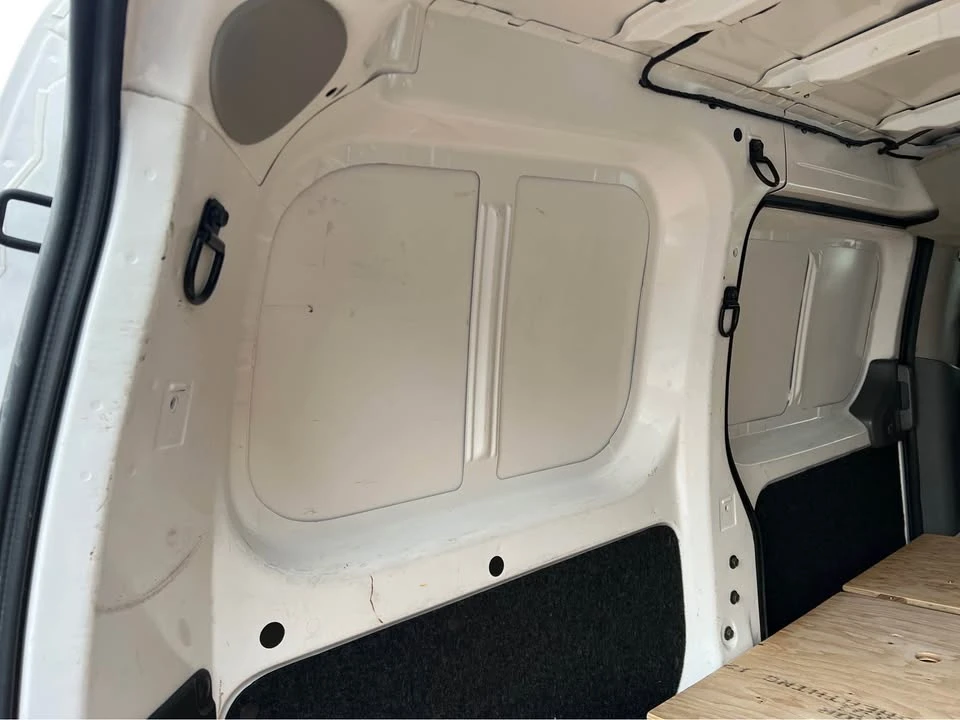 2020 Nissan NV - Image 9 of 16