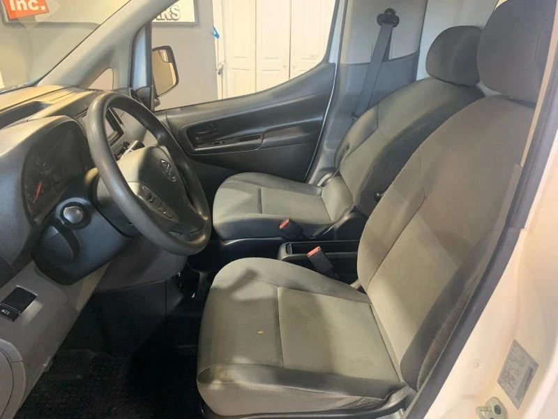 2020 Nissan NV - Image 9 of 12