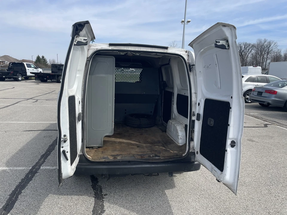 2020 Nissan NV - Image 18 of 21