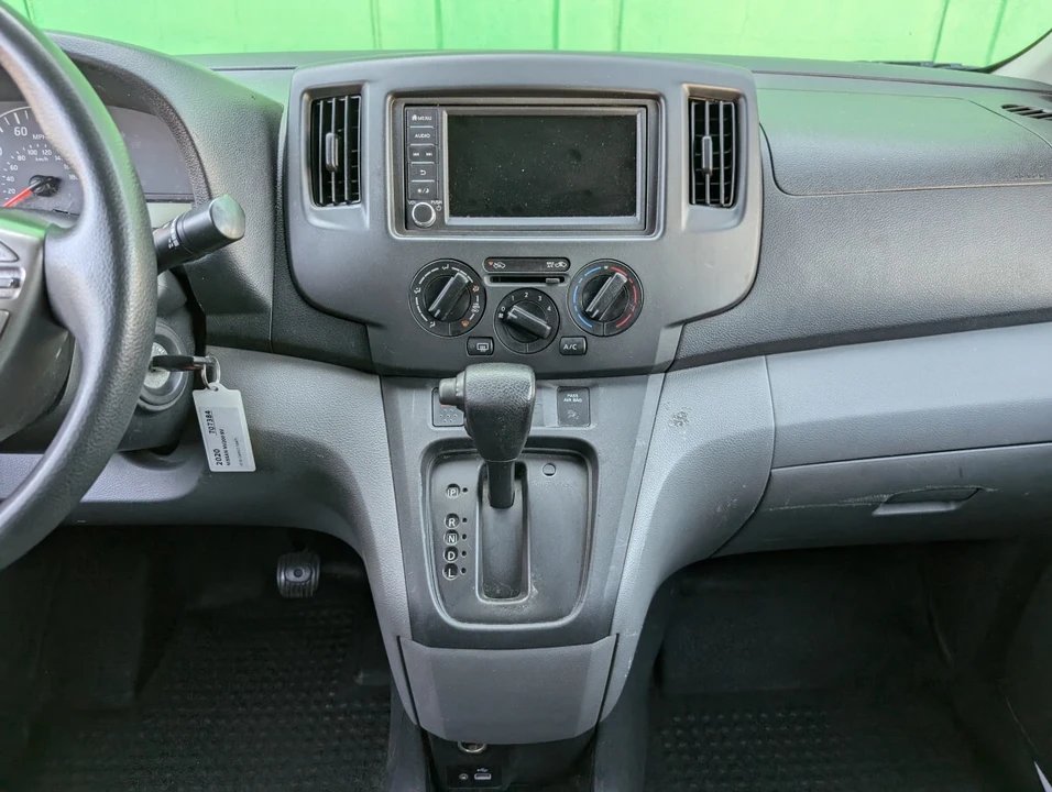 2020 Nissan NV - Image 18 of 21
