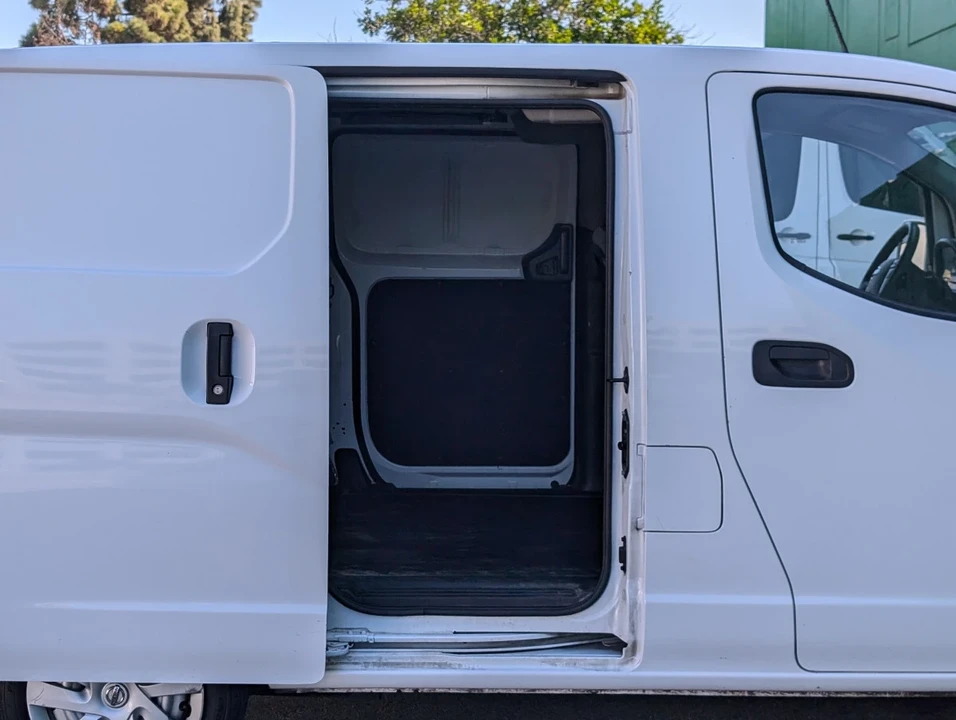 2020 Nissan NV - Image 10 of 21