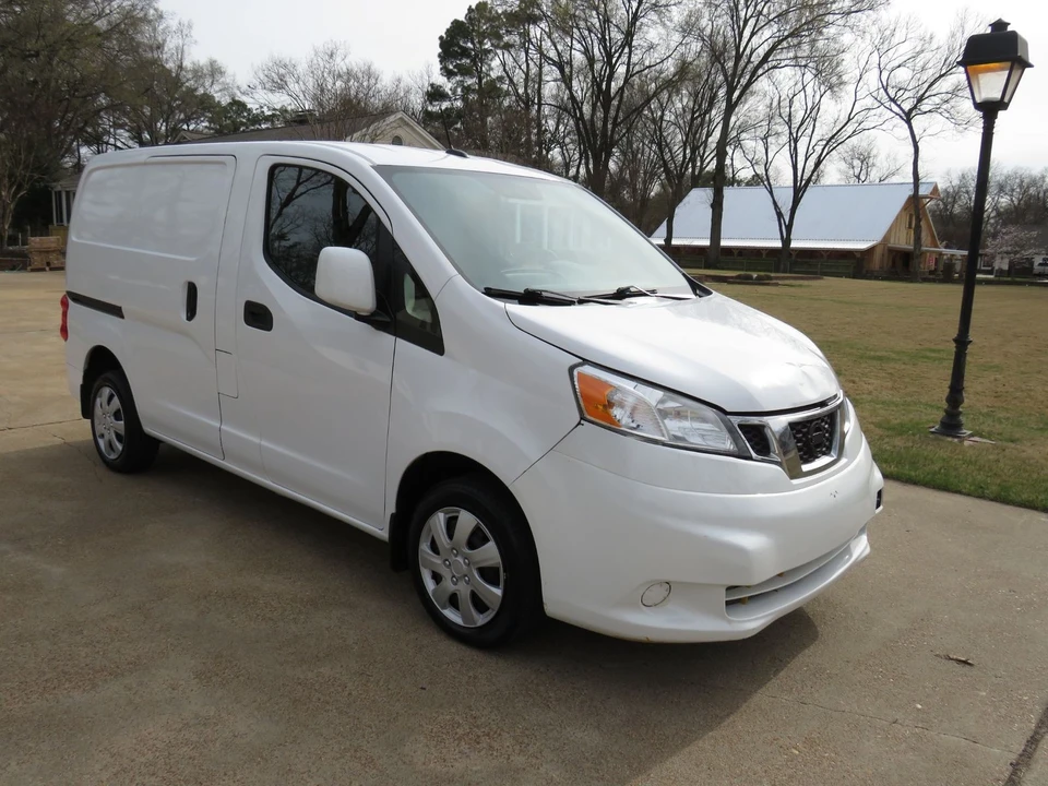 2020 Nissan NV - Image 11 of 12