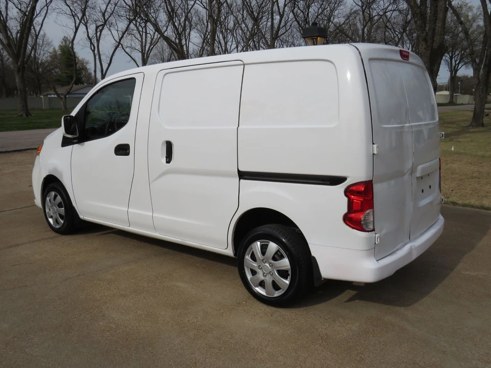 2020 Nissan NV - Image 5 of 12