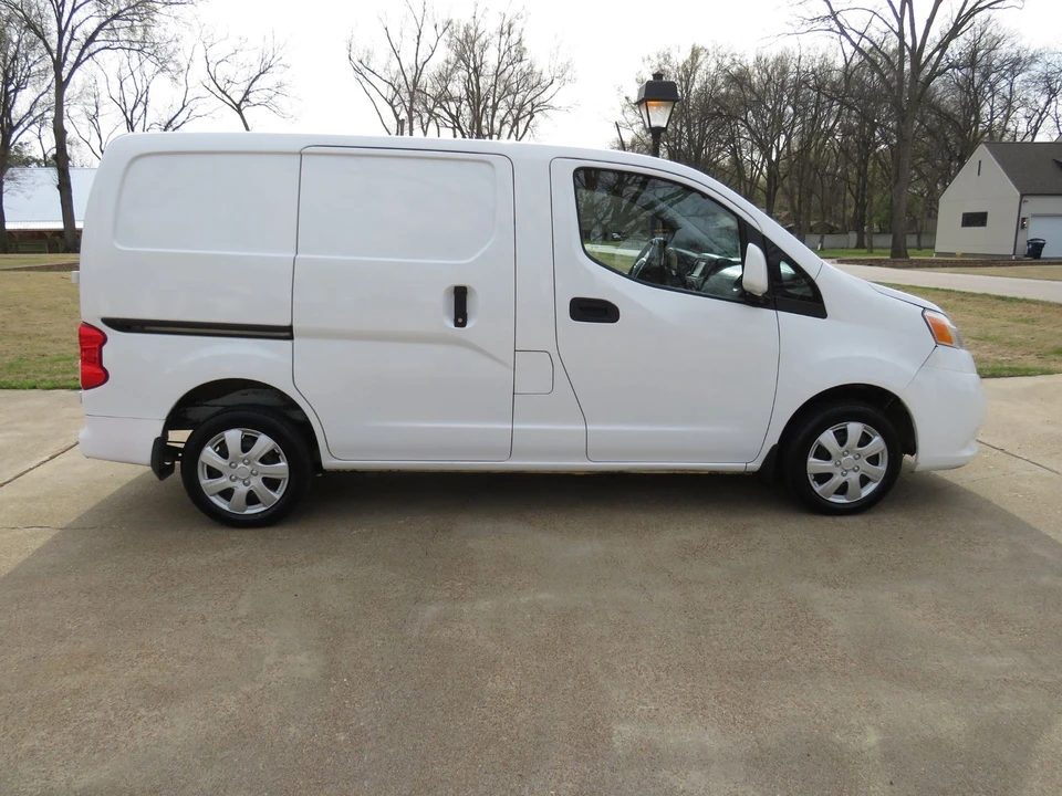 2020 Nissan NV - Image 10 of 12