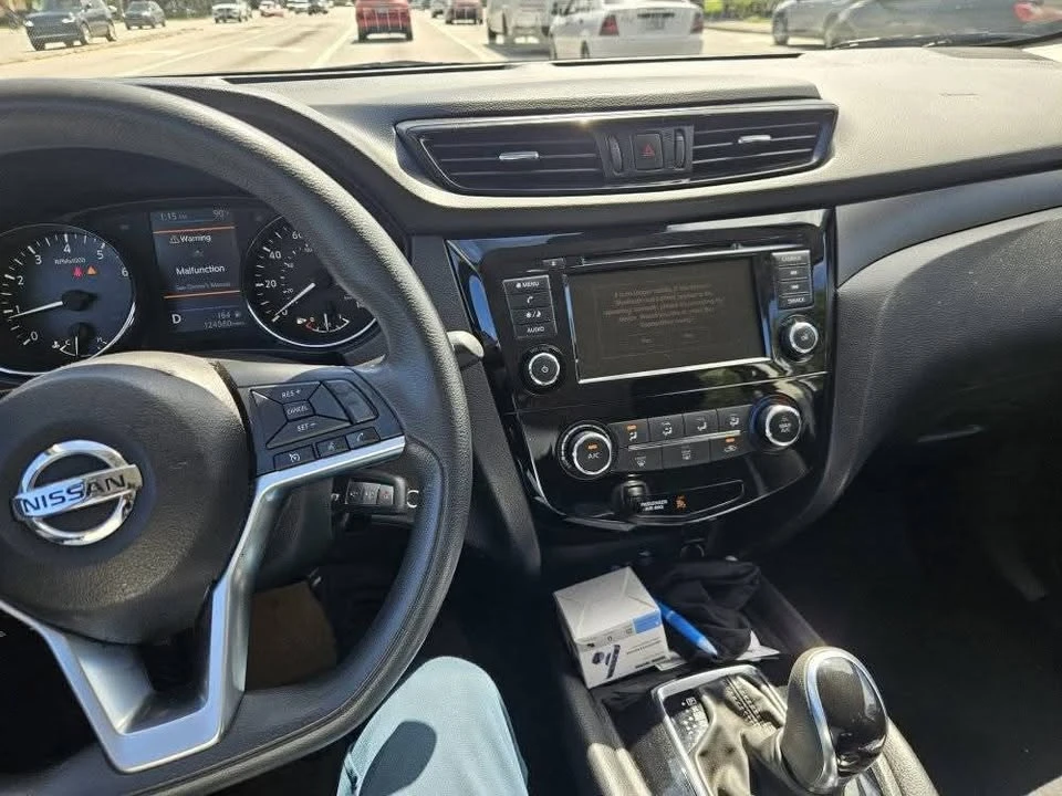 2020 Nissan Rogue - Image 3 of 3