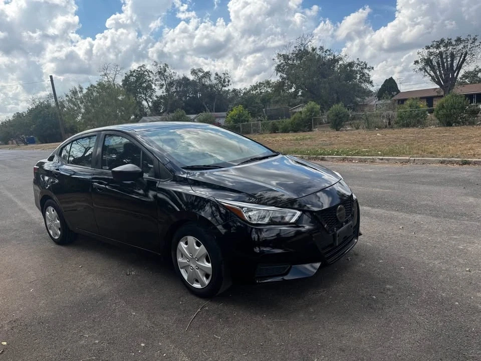 2020 Nissan Versa - Image 2 of 5