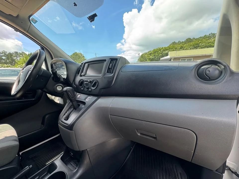 2020 Nissan NV - Image 11 of 20
