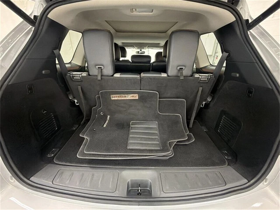 2020 Nissan Pathfinder 4th Gen - Image 16 of 17