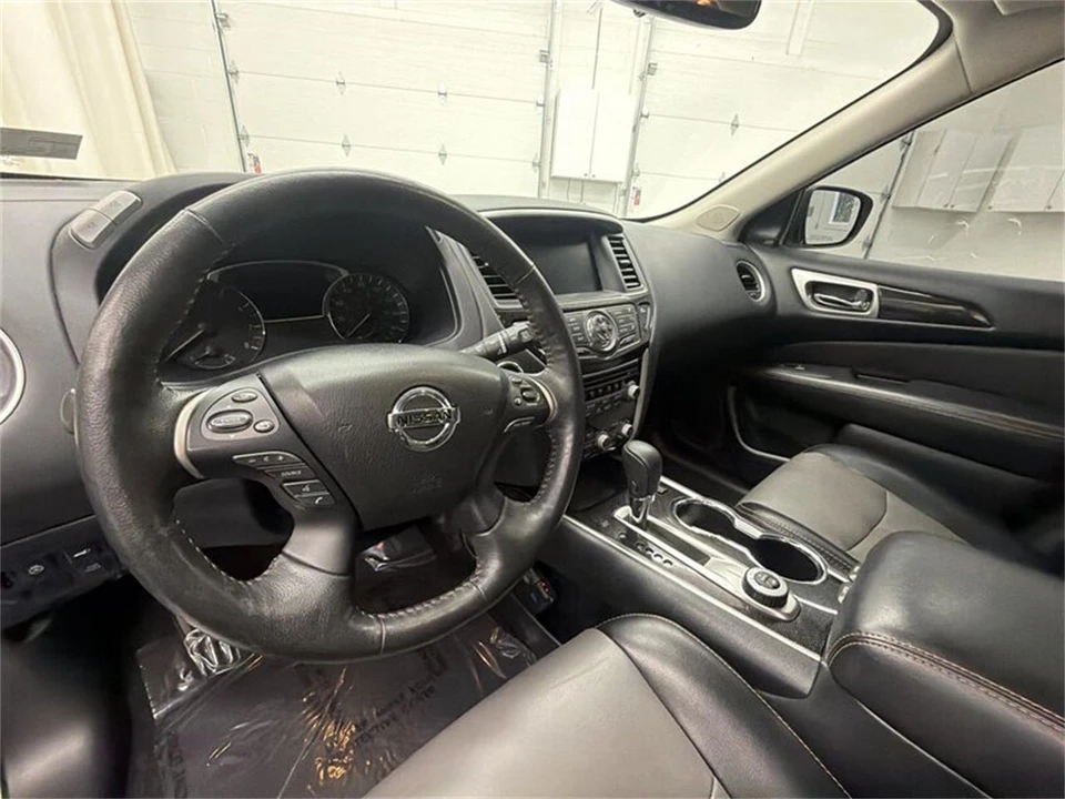 2020 Nissan Pathfinder 4th Gen - Image 11 of 17