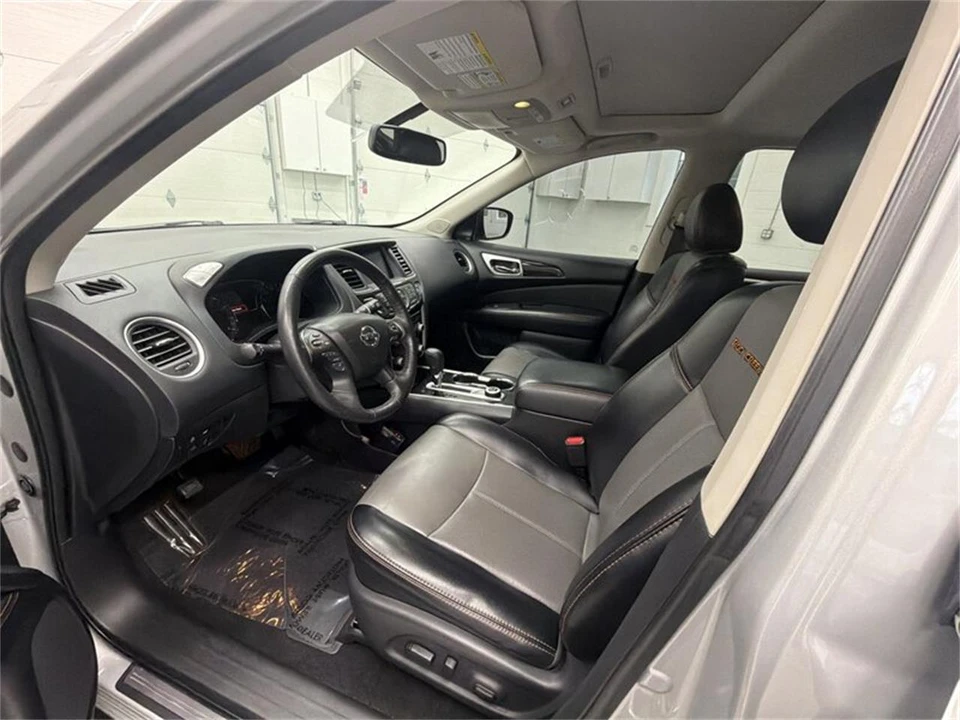 2020 Nissan Pathfinder 4th Gen - Image 10 of 17
