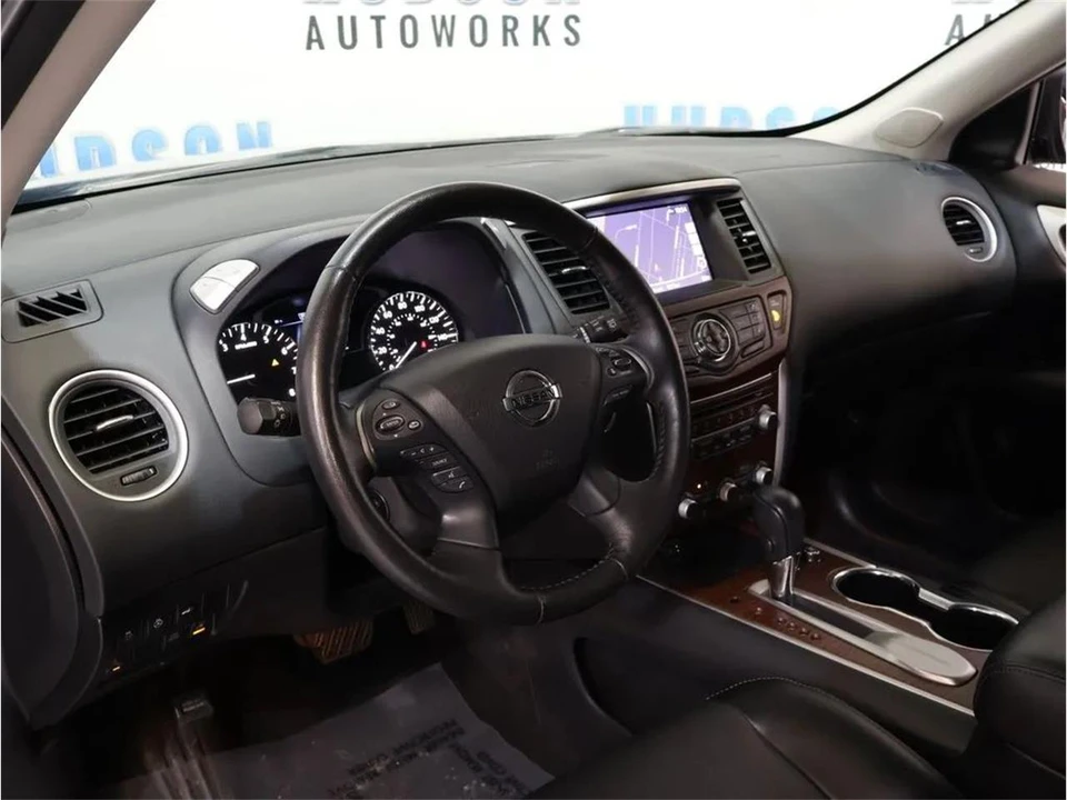 2020 Nissan Pathfinder 4th Gen - Image 13 of 31