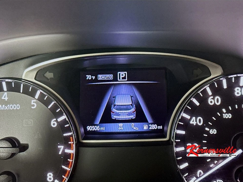 2020 Nissan Pathfinder 4th Gen - Image 15 of 21