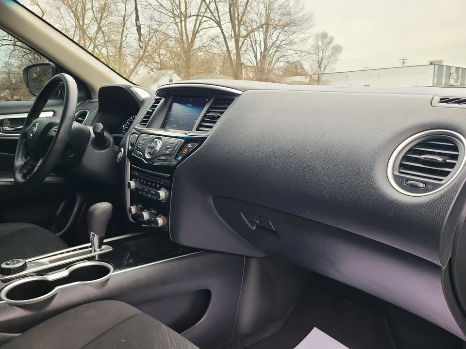 2020 Nissan Pathfinder 4th Gen - Image 17 of 21