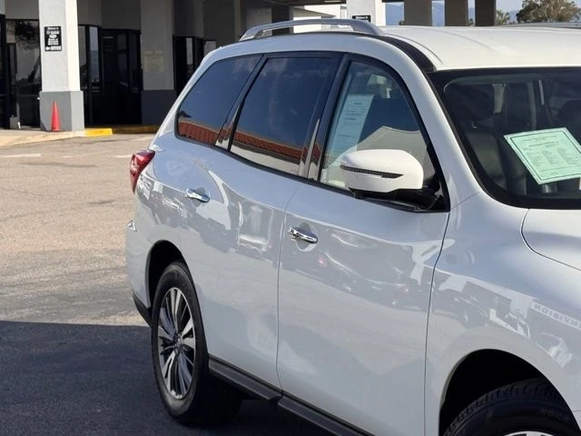 2020 Nissan Pathfinder 4th Gen - Image 5 of 12