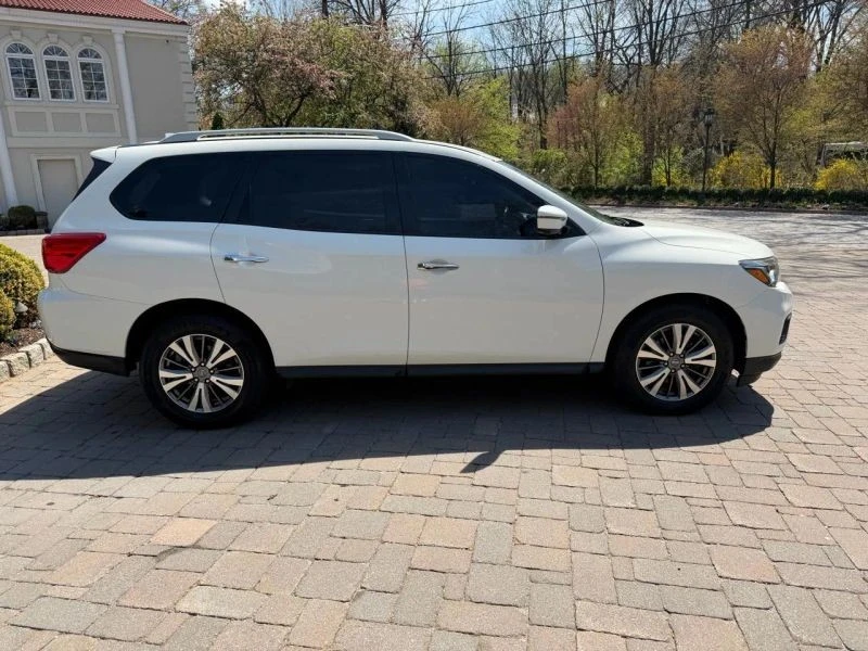 2020 Nissan Pathfinder 4th Gen - Image 5 of 12