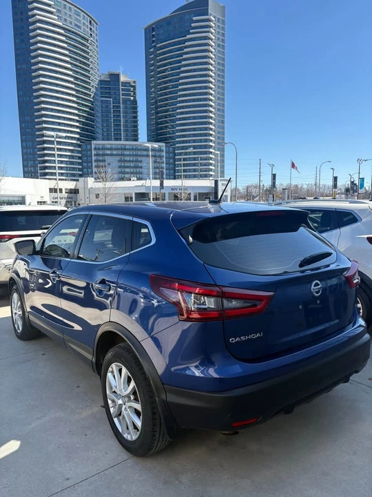 2020 Nissan Rogue - Image 5 of 16