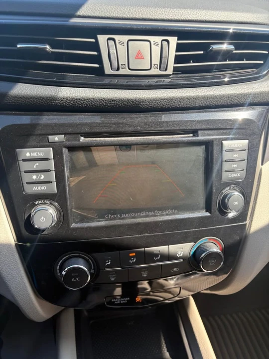 2020 Nissan Rogue - Image 13 of 16
