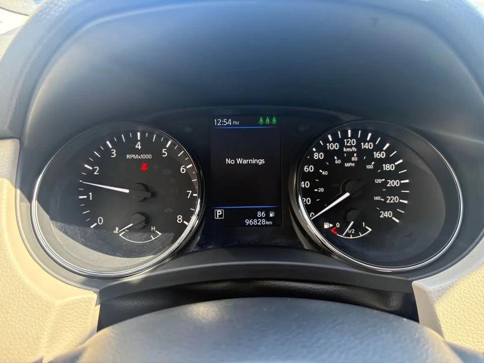 2020 Nissan Rogue - Image 14 of 16