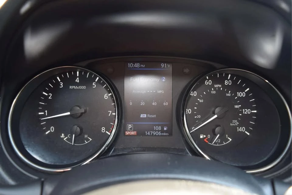 2020 Nissan Rogue - Image 7 of 18