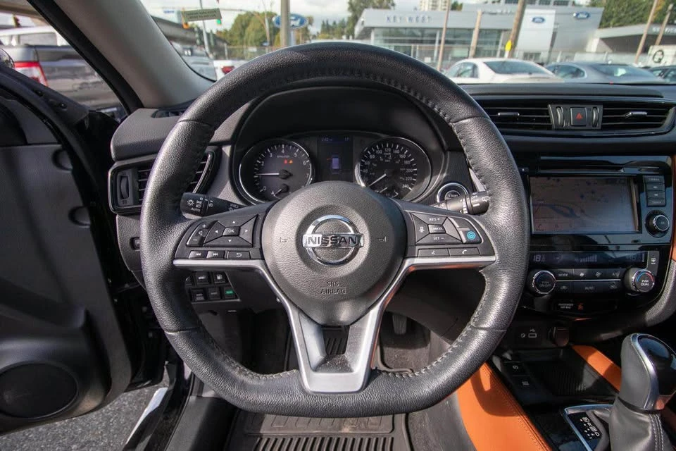 2020 Nissan Rogue - Image 7 of 17