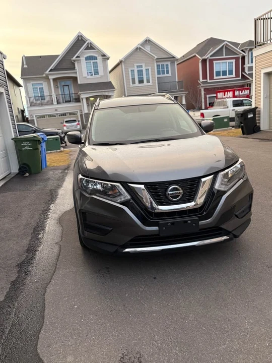 2020 Nissan Rogue - Image 2 of 11
