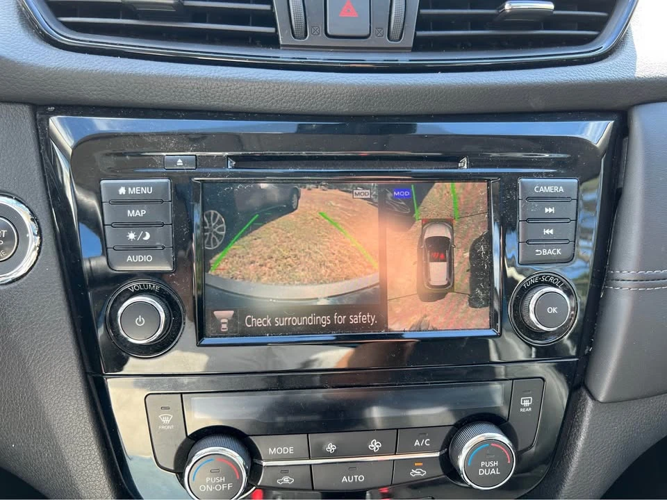 2020 Nissan Rogue - Image 12 of 20