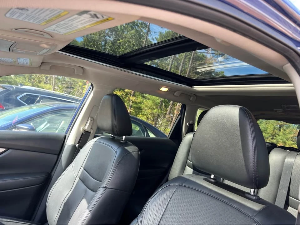 2020 Nissan Rogue - Image 9 of 20