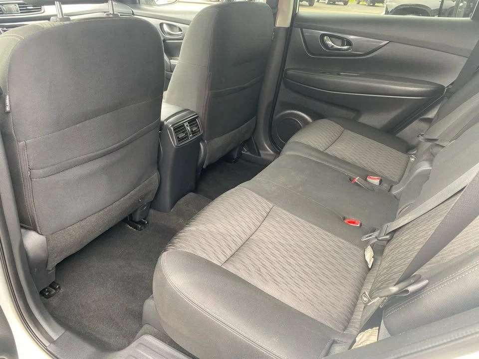 2020 Nissan Rogue - Image 13 of 20