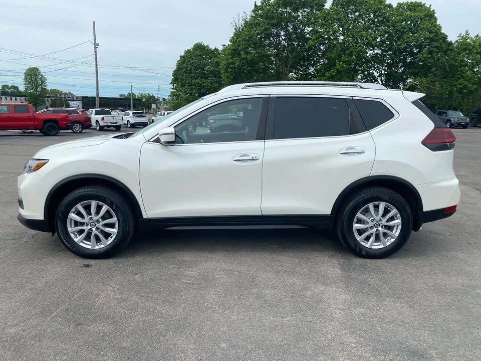 2020 Nissan Rogue - Image 8 of 20