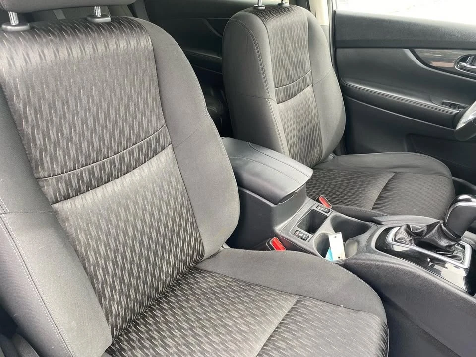 2020 Nissan Rogue - Image 16 of 20